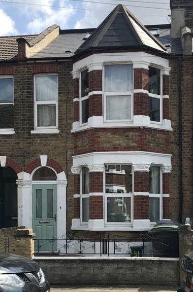 Bright Double Room £820 inc, No Deposit  Main Photo