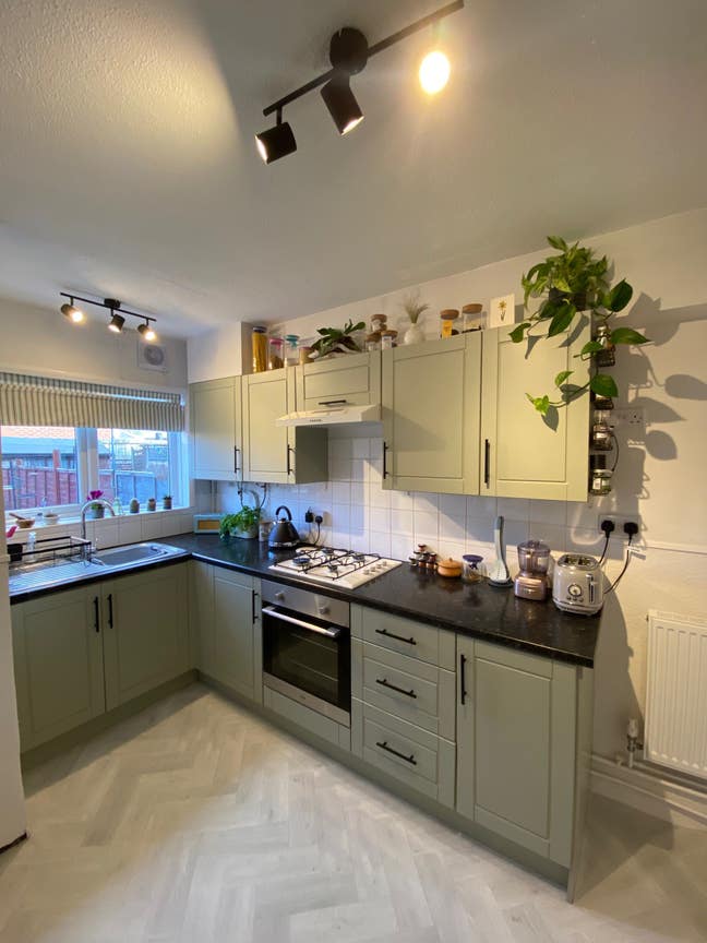 ** Double Room &pound;625 ** Exeter Quay Main Photo
