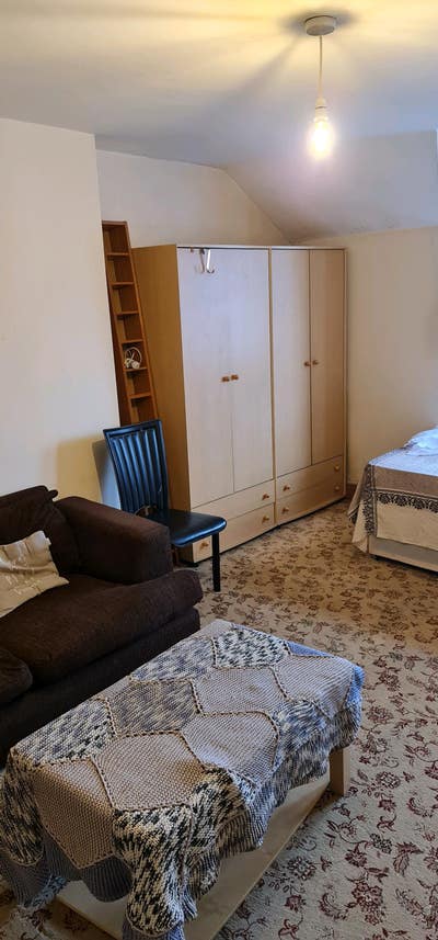 One Bed Flat in Tooting Bec with Bills  Main Photo