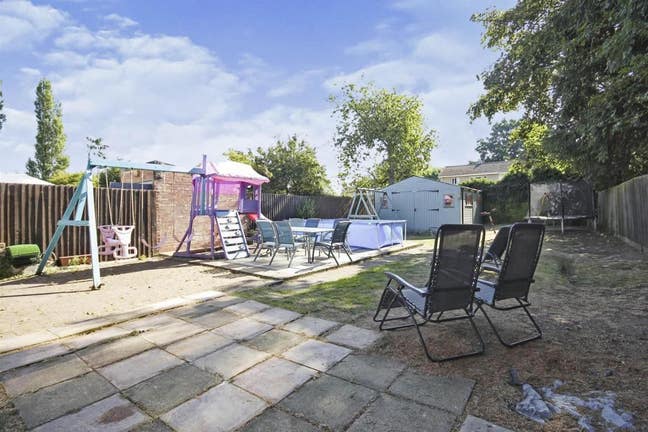 Newly renovated en-suite rooms near Uni Main Photo