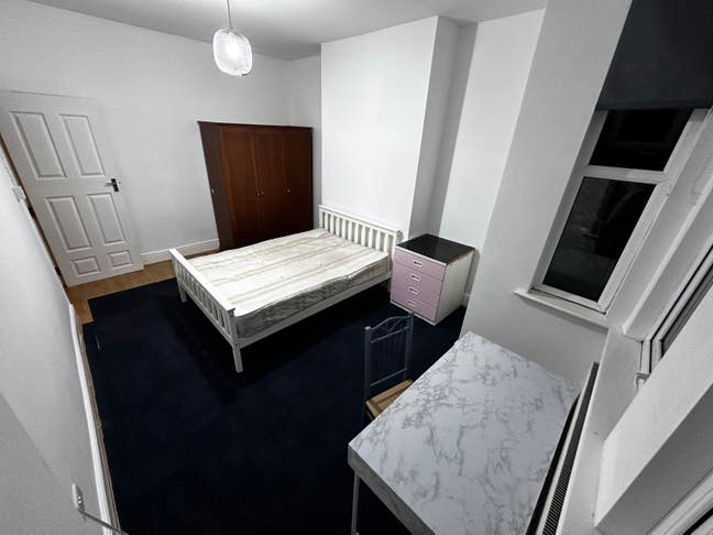 Big Rooom Available 🏠🏠 Main Photo