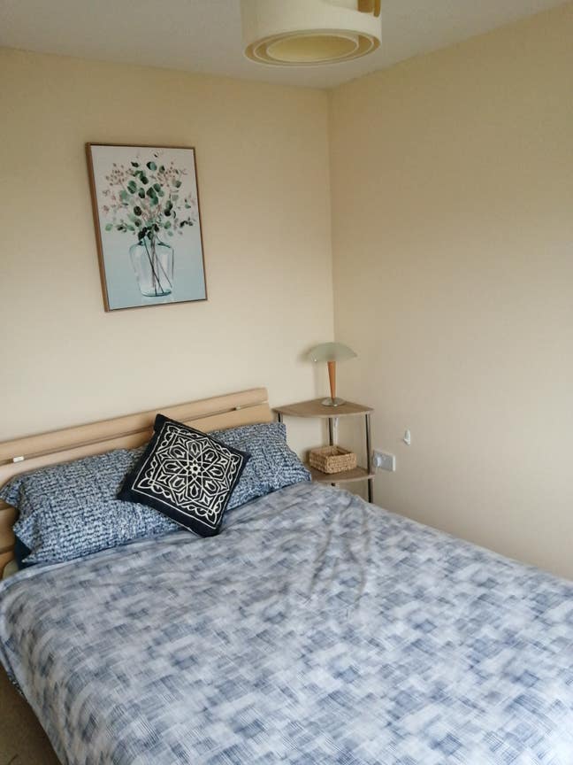 Furnished double bedroom. Own bathroom Main Photo