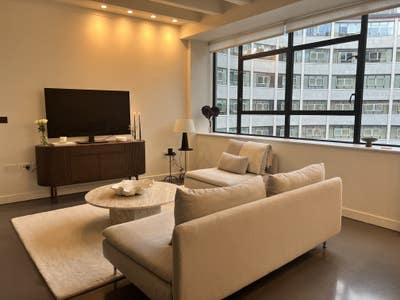 1 bedroom luxury apartment available 13—31 Oct Main Photo