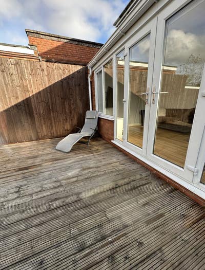 Self Contained 1 bed flat ALL bills included &pound;850 Main Photo