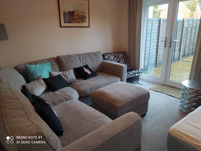 1 Double bedroom furnished  two bathrooms parking  Main Photo