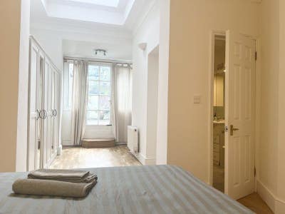 One Bedroom Flat in Angel Short Term Main Photo