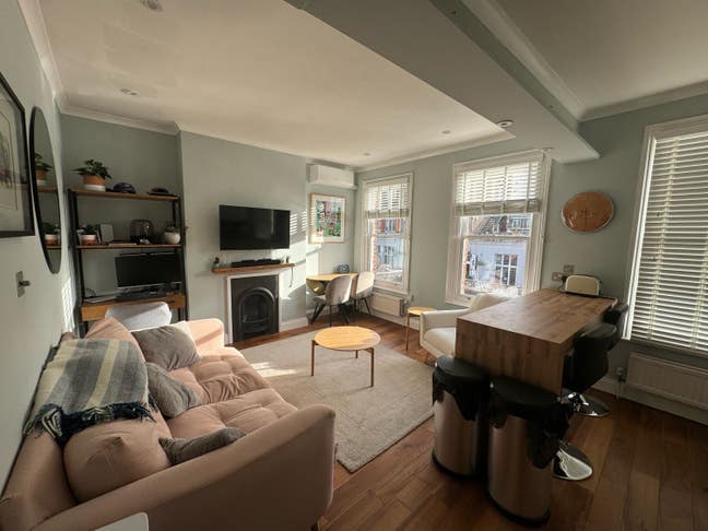 Double Room by Putney Bridge (Bills Included) Main Photo