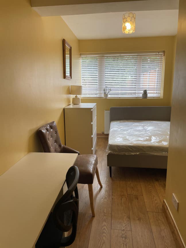 2 Rooms Left! Only 2 Minute 🚶🏽‍ to Uni Main Photo