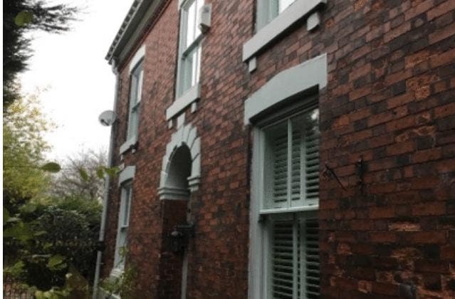 Ashton-Under-Lyne Close to Hospital and College.  Main Photo