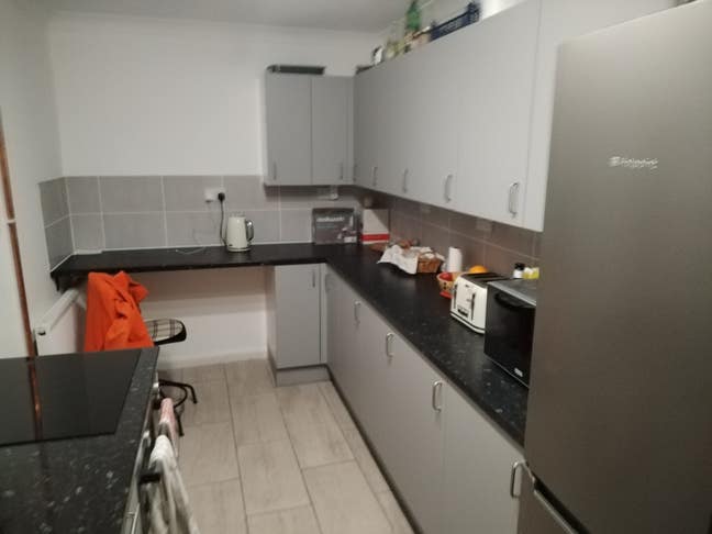 Double room in stanmore  Main Photo