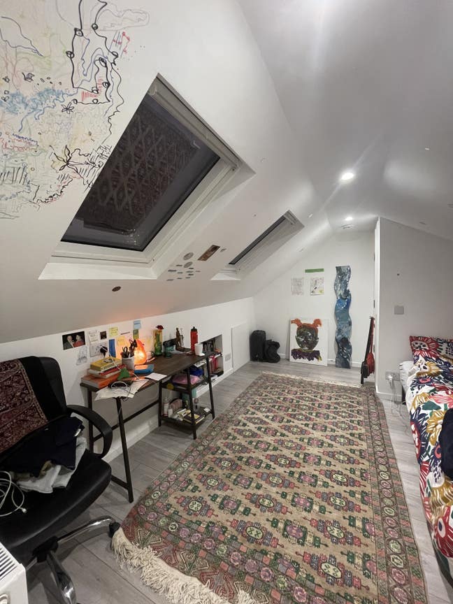 Cozy En-Siute Room Available for Sublet, E16  Main Photo