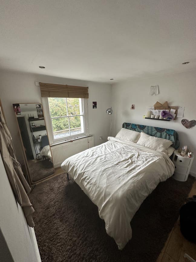 Short let - Dbl room in Hackney Main Photo