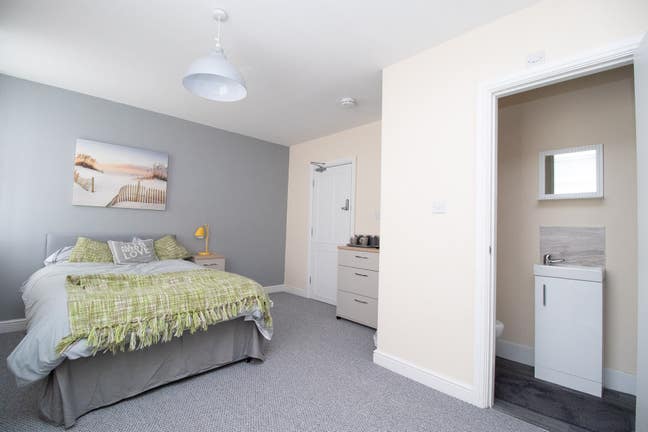1  En-Suite Room in 6 Bed House Share - L9! Main Photo