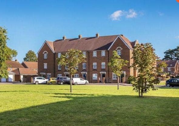 En-Suite Double, Friendly Professional House Share Main Photo