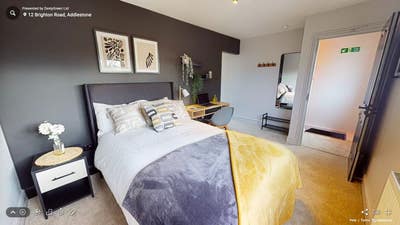 🌟Large Loft Room + Ensuite + Tea Station🌟 Main Photo