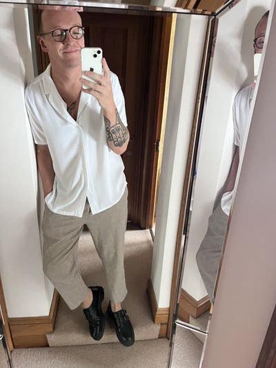 I am a professional male aged 31 and I am loo... Main Photo
