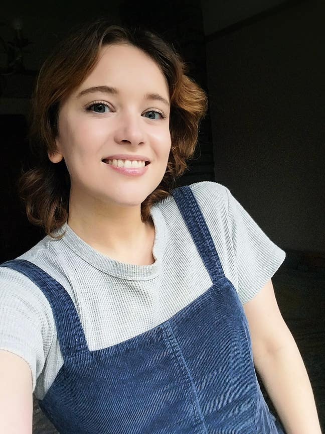 Friendly and tidy female Main Photo