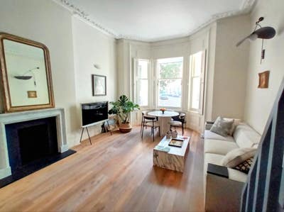 One Bedroom Flat in South Kensington Main Photo