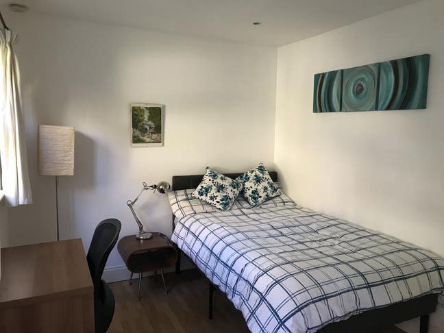 Lovely private studio flat, Mon-Fri, bills inc Main Photo