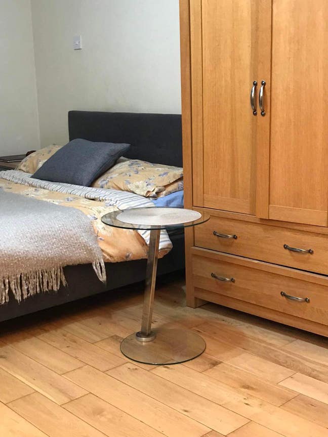 Large double bedroom close to town center Main Photo