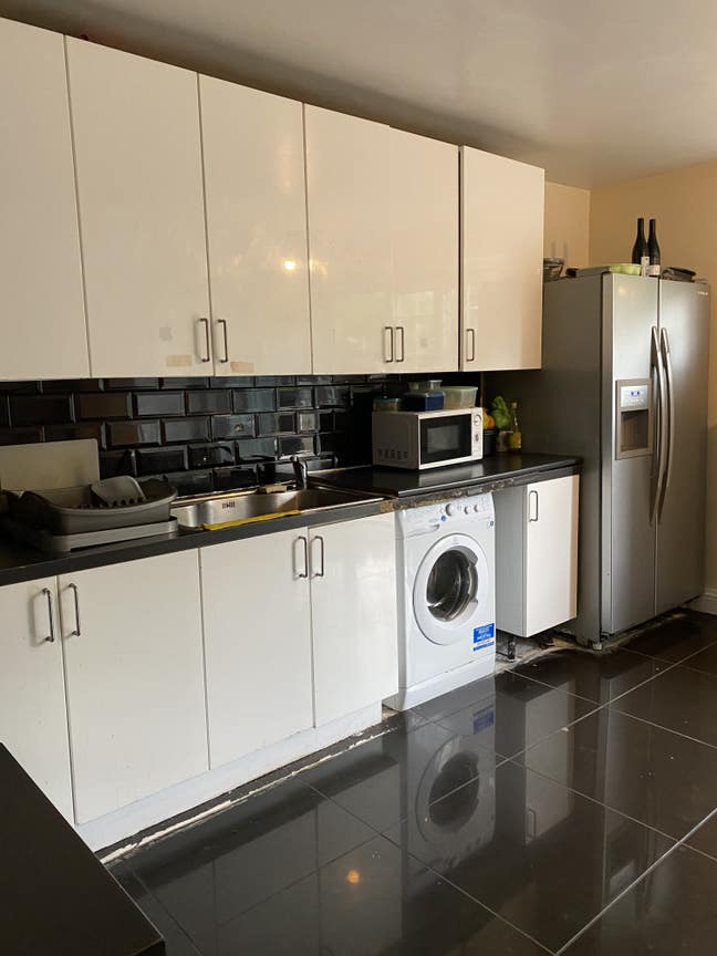 Double room furnished with ensuite in CMK Main Photo