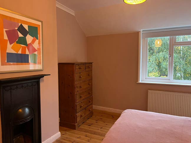 Beautiful Large Room close to Beckenham Place Park Main Photo