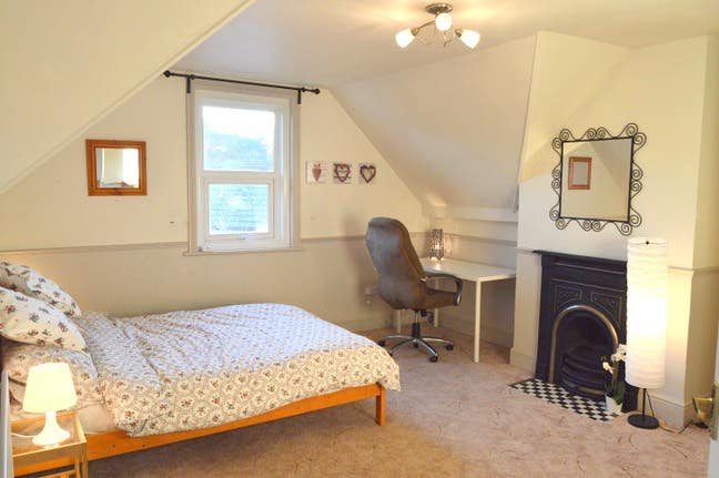 Available Now!! - Double room, bills included. Main Photo