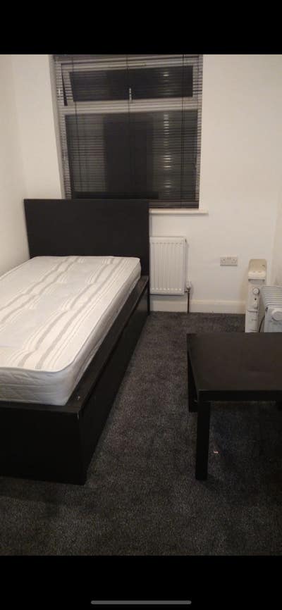 Single room Brand new house - feltham station  Main Photo