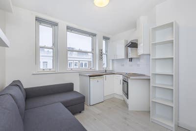 Great Double Studio - Bills Incl. Earl's Court Main Photo