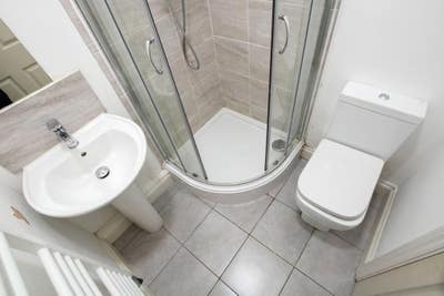 New Luxury En Suite - All Bills Included! Main Photo