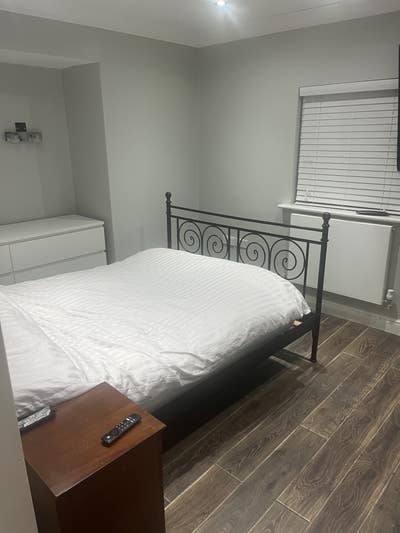 Double bedroom in nice house. Mk8 Main Photo