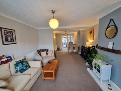 Double bedroom & shared 2nd room (lounge/office) Main Photo