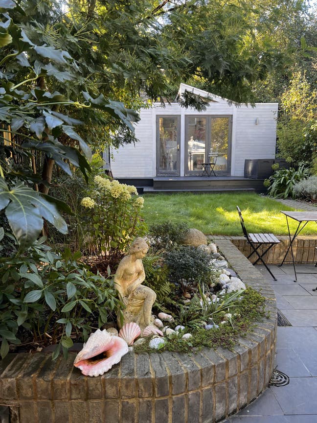Large Double Room, Garden Facing, in Herne Hill Main Photo