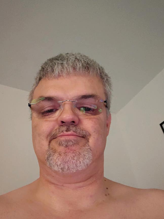 53 year old Male seeks a double room Main Photo