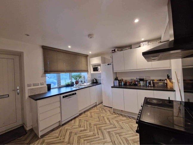 Room with own bathroom  Main Photo