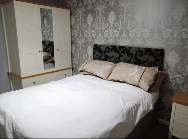 Double room in Poole Main Photo