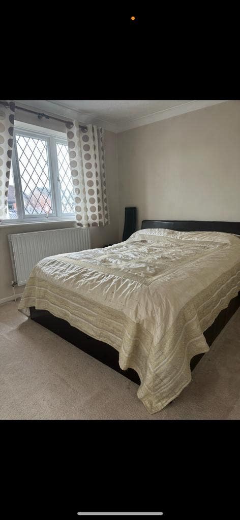 2 x Double Rooms to rent  Main Photo