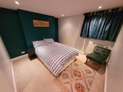 Large en suite 5 mins walk from Bromley south Main Photo