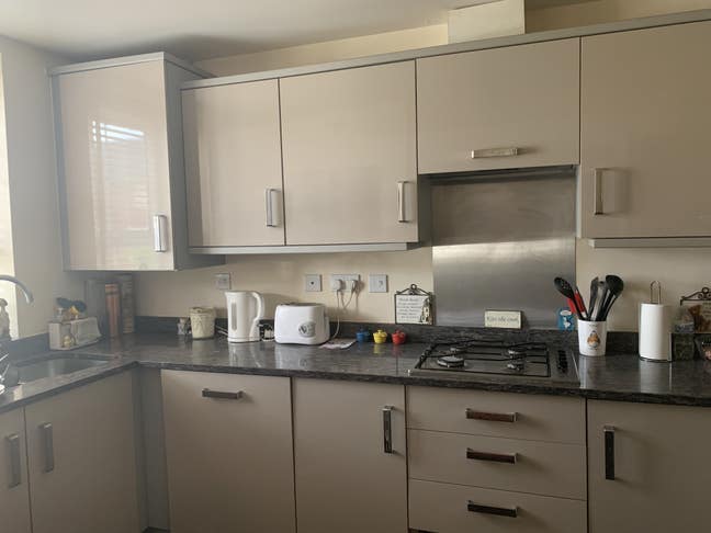 Single room shared bathroom with one other. Shared Main Photo