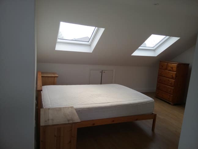 Comfortable  loft double room to let Main Photo