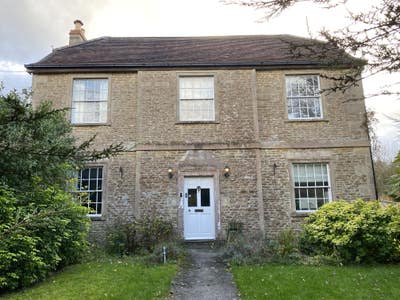 Large double room with all bills included Main Photo