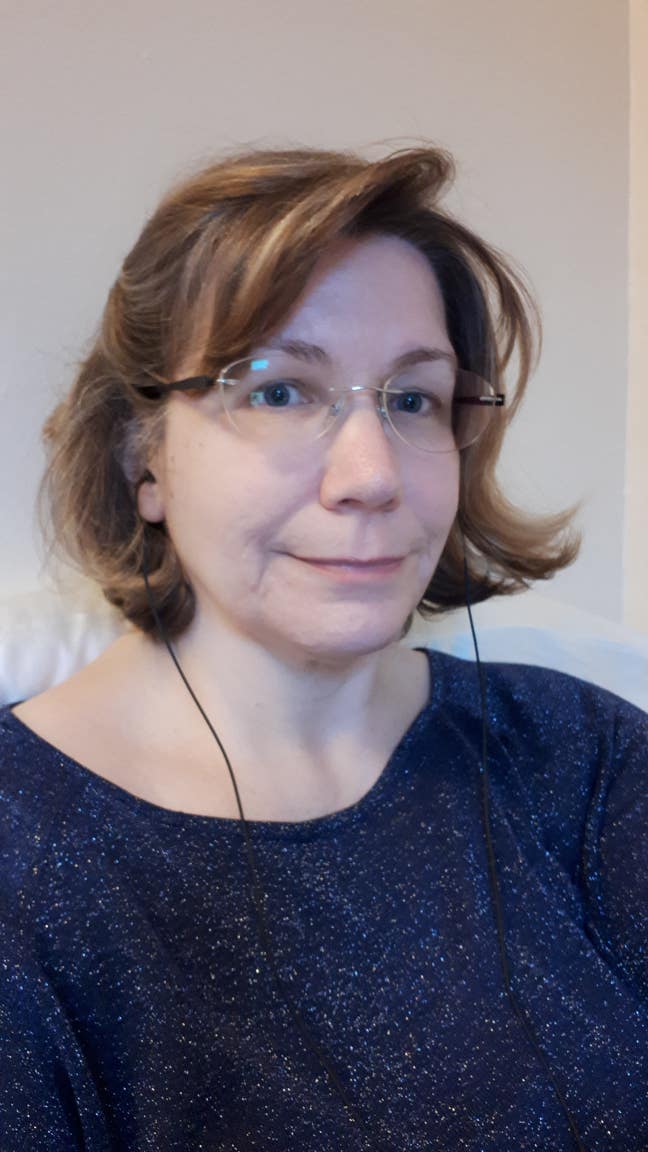 Friendly female looking for studio flat/en-suite Main Photo