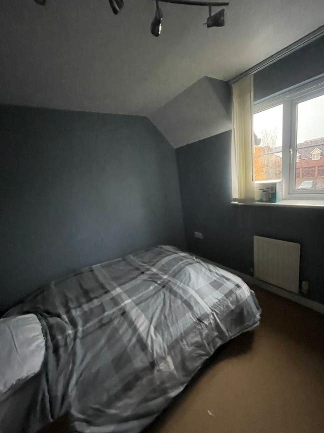 Double Room To Let Main Photo