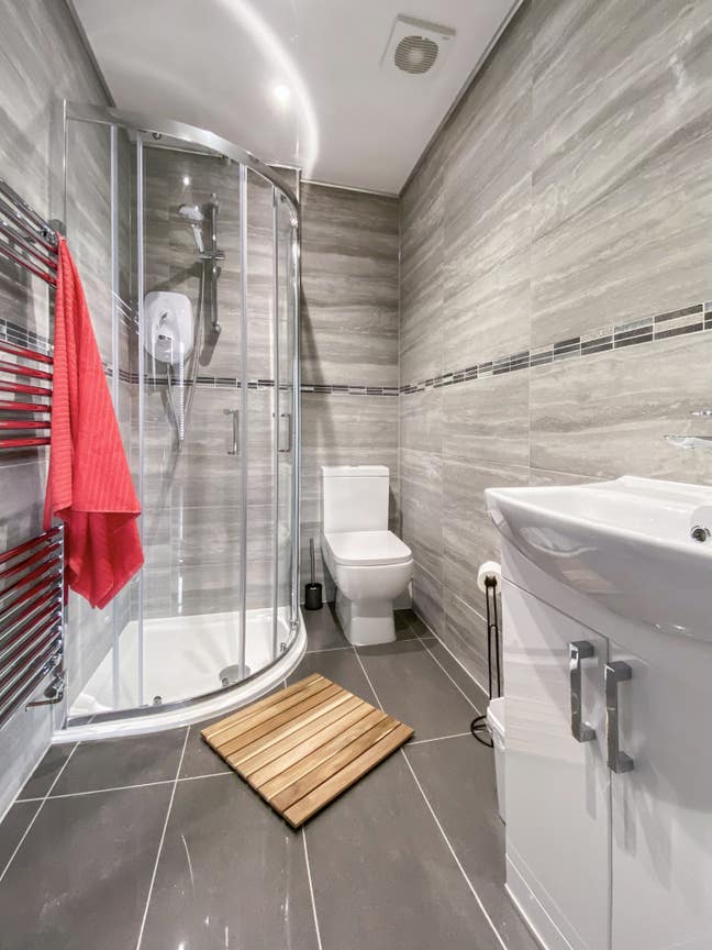 * Central Location * Professional House * Modern * Main Photo