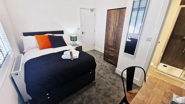 Five Double En-Suite Rooms Near Bae Main Photo