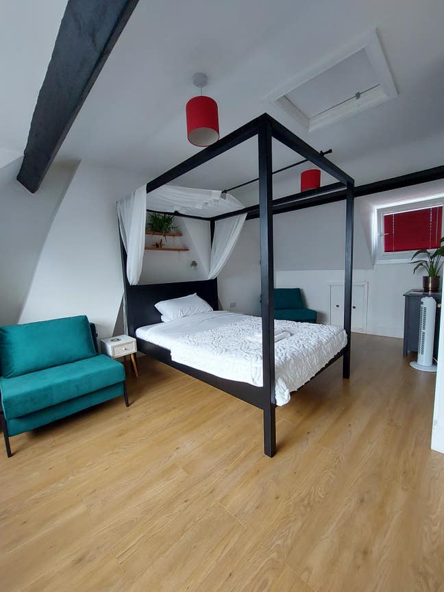 Short-term rentals in Glastonbury Main Photo