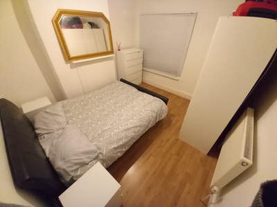 Double Room in Modern House Main Photo