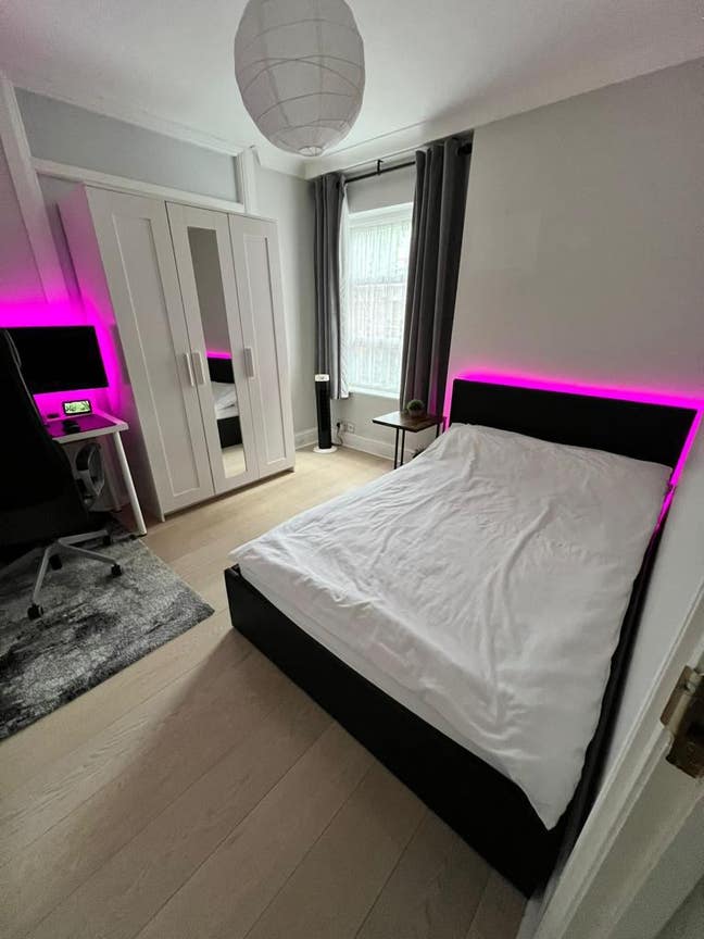Looking for new flatmate Main Photo