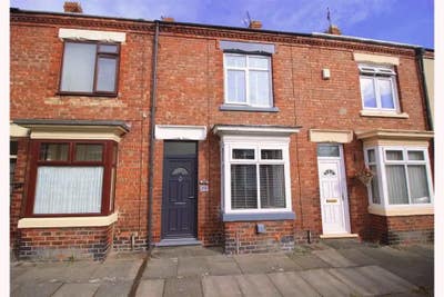 Double room available with proximity to town Main Photo