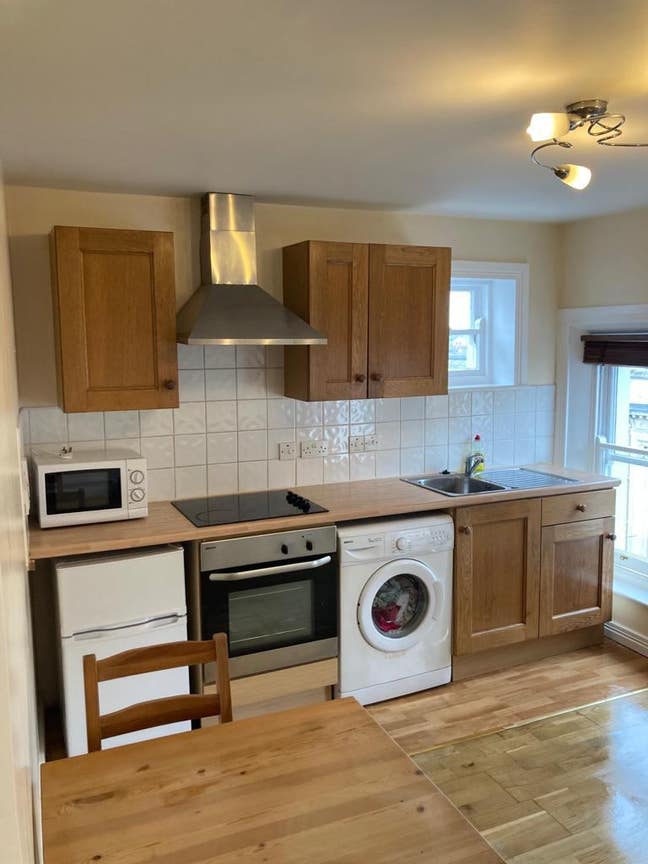 City centre, newly renovated Fully-furnished flat Main Photo